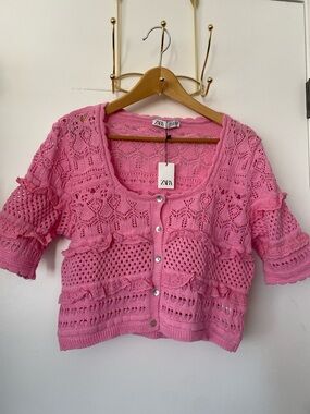 ZARA Pink Crochet Button-Up Short Sleeve Cardigan NWT! 🩷✨